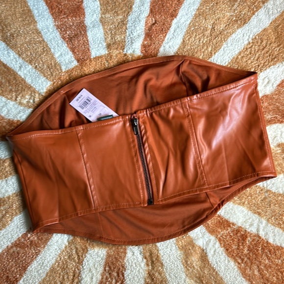 Wild fable XL rust zip back crop top - Picture 7 of 14